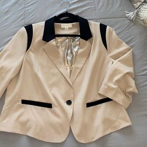 Forever 21 + Plus Size beige 3/4 blazer